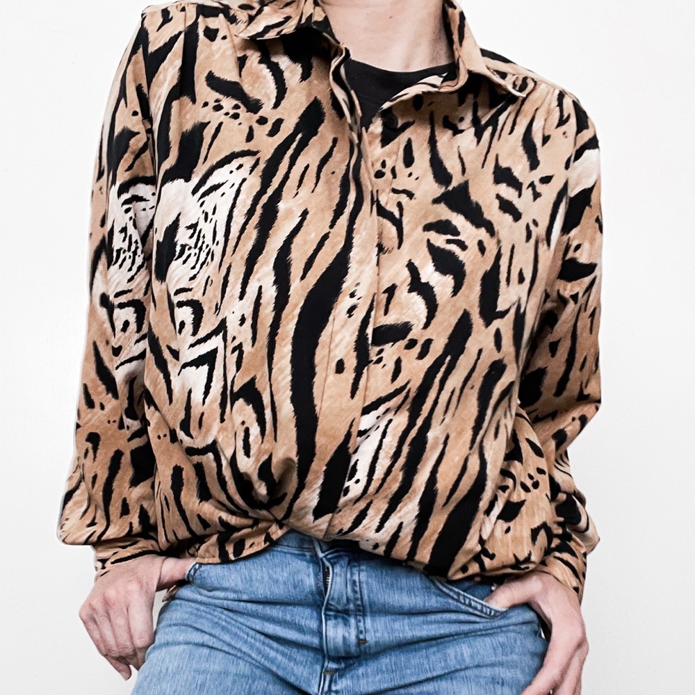 Vintage Alfred Dunner Button Down Shirt Women size M/L Animal Collar Long Top - Picture 10 of 16